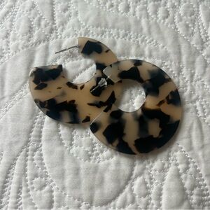 NEW Tortoise Shell Hoop Earrings